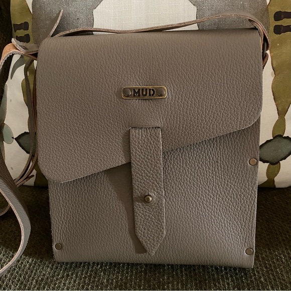 Manufacture Under Design ( MUD) Handbags - Portuguese Cork/Leather Shoulder Messenger Bag